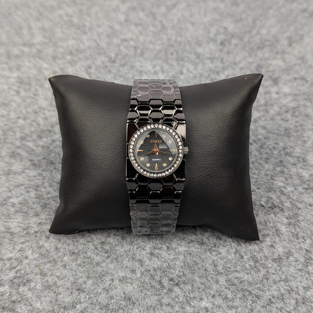 Stylish Black Ladies Quartz Watch with Crystal Bezel – Premium Bracelet Design